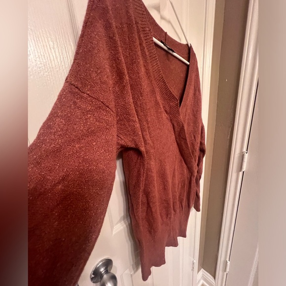 Express oversized dark pink / mauve sweater, size small. - Picture 7 of 8